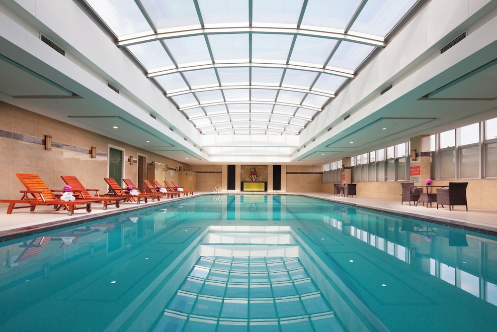 Jin Jiang Tower — Swimming pool in Shanghai, Shanghai
