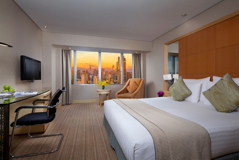 Jin Jiang Tower — Hotel rooms in Shanghai, Shanghai