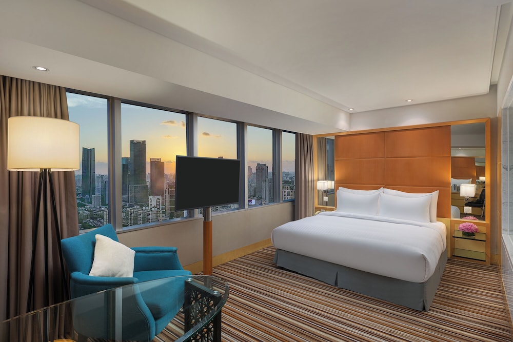 Jin Jiang Tower — Hotel rooms in Shanghai, Shanghai