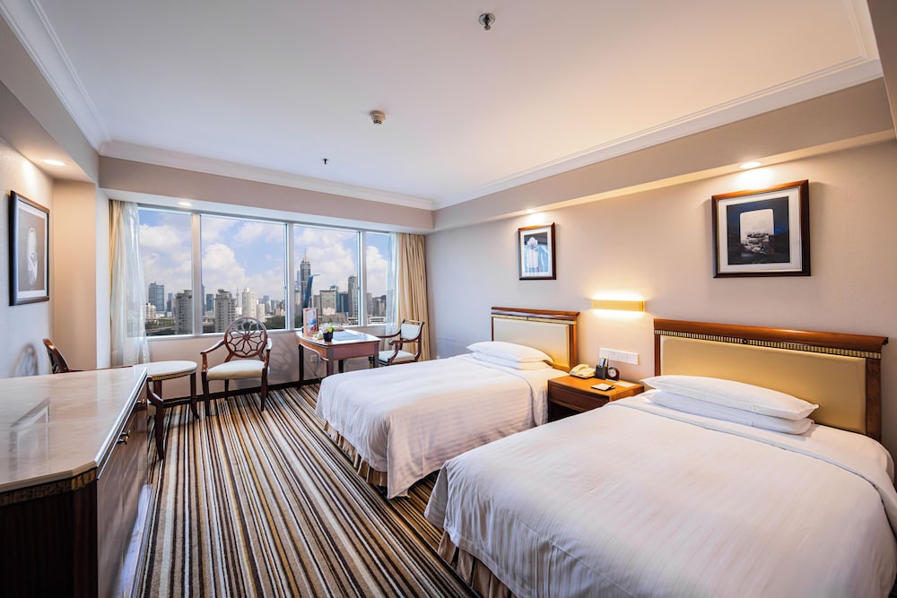 Jin Jiang Tower — Hotel rooms in Shanghai, Shanghai