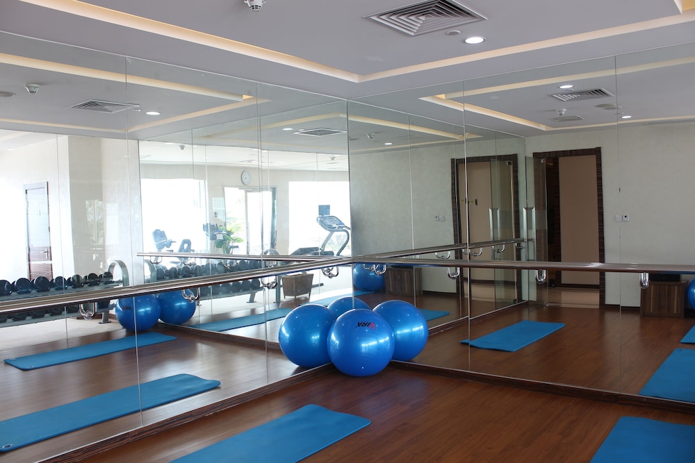 Jin Jiang Tower — Sports & recreation in Shanghai, Shanghai