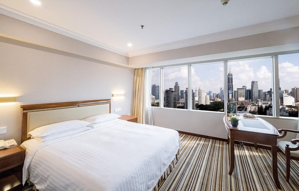 Jin Jiang Tower — Hotel rooms in Shanghai, Shanghai