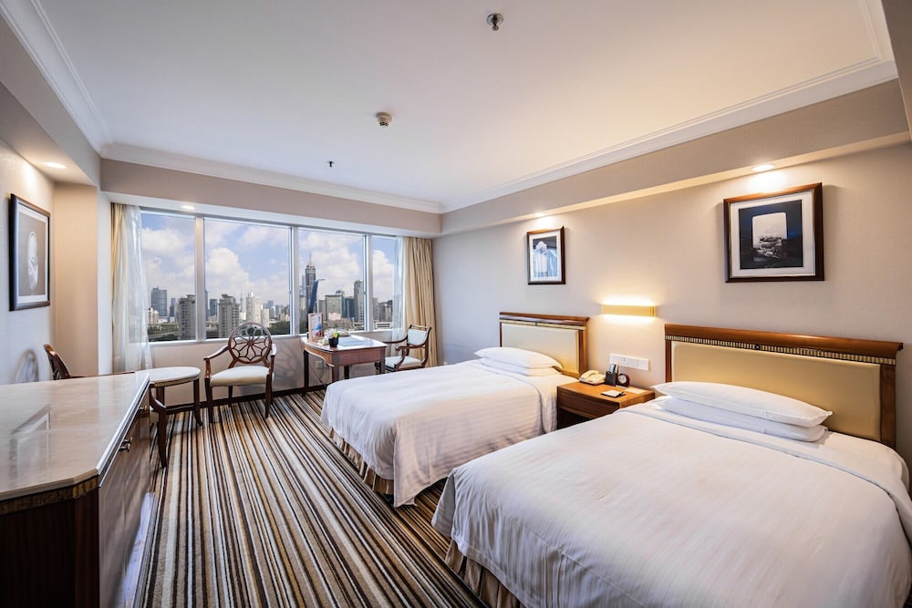 Jin Jiang Tower — Hotel rooms in Shanghai, Shanghai