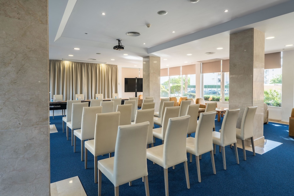 Hotel THB El Cid - Adults Only — Hotel building in Playa de Palma, Balearic Islands