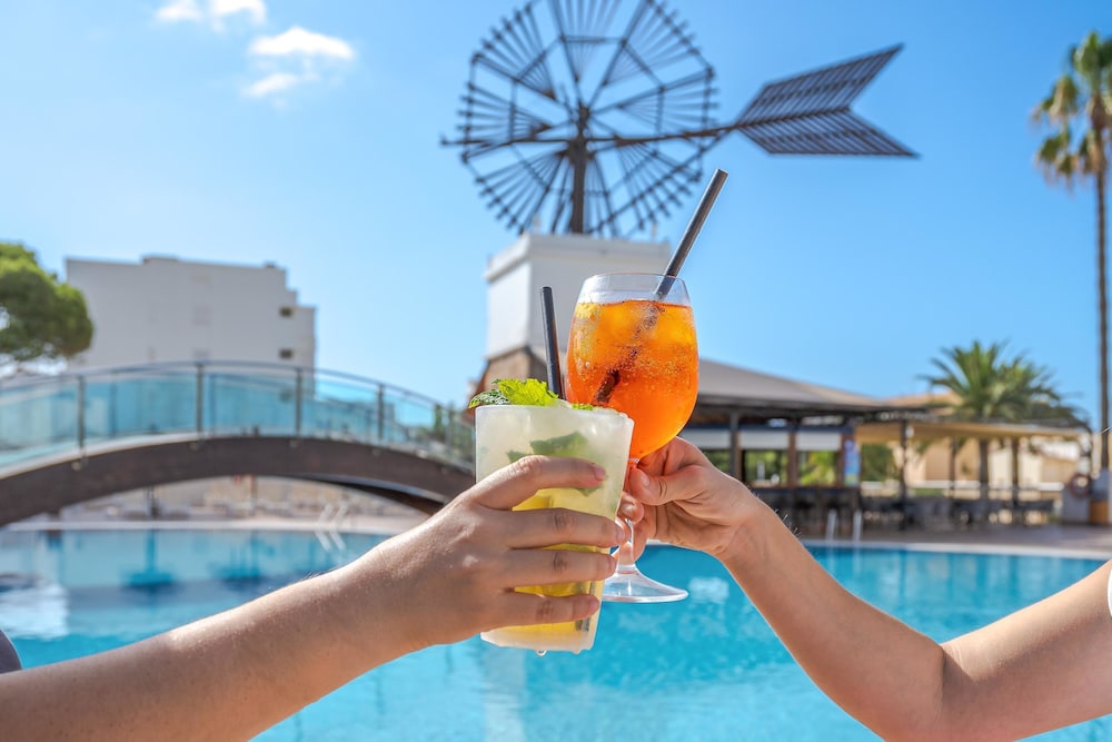 Hotel THB El Cid - Adults Only — Restaurant & bars in Playa de Palma, Balearic Islands