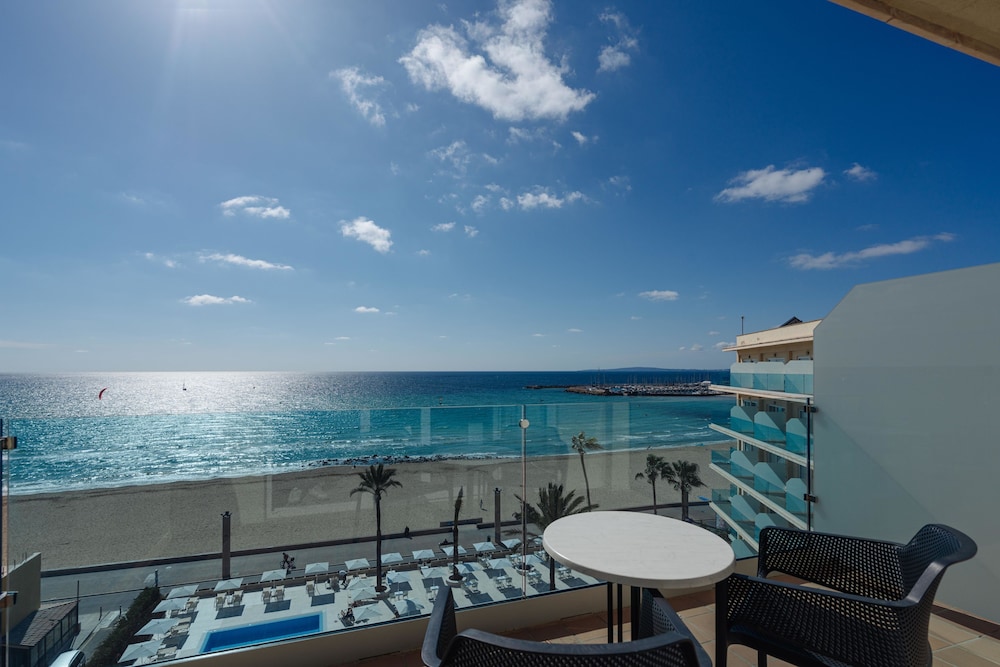 Hotel THB El Cid - Adults Only — Beach in Playa de Palma, Balearic Islands