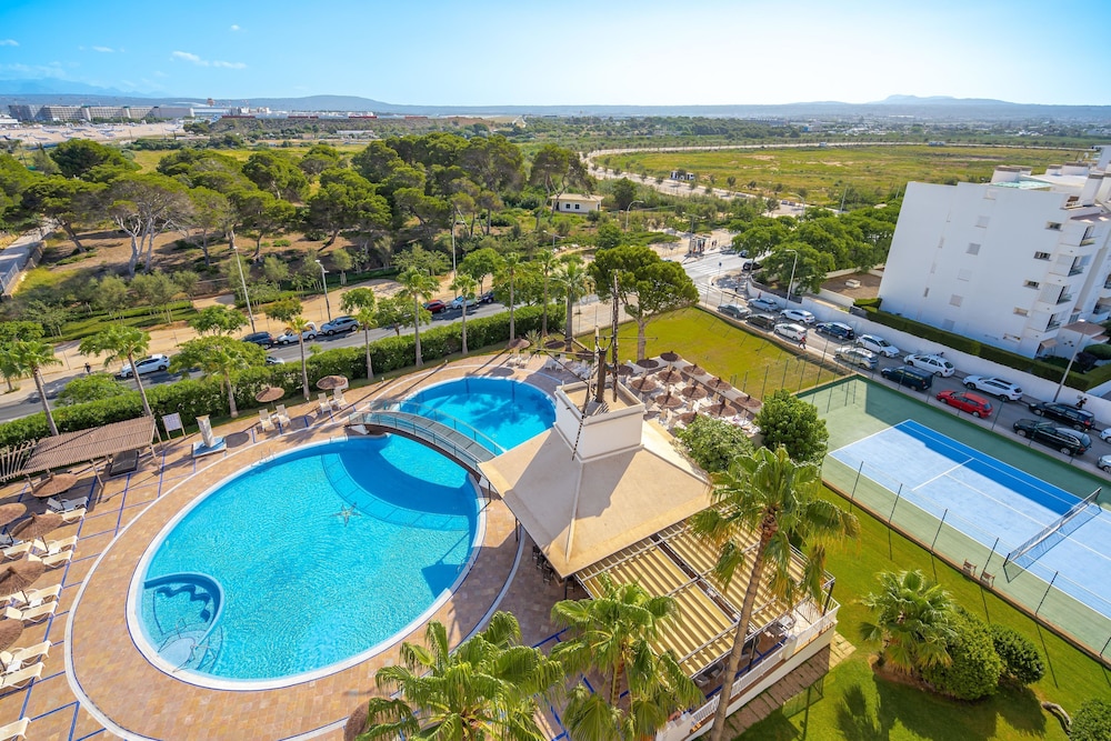 Hotel THB El Cid - Adults Only — Swimming pool in Playa de Palma, Balearic Islands