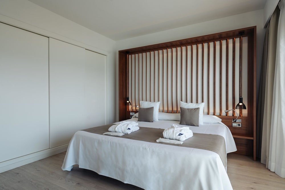 Hotel THB El Cid - Adults Only — Hotel rooms in Playa de Palma, Balearic Islands