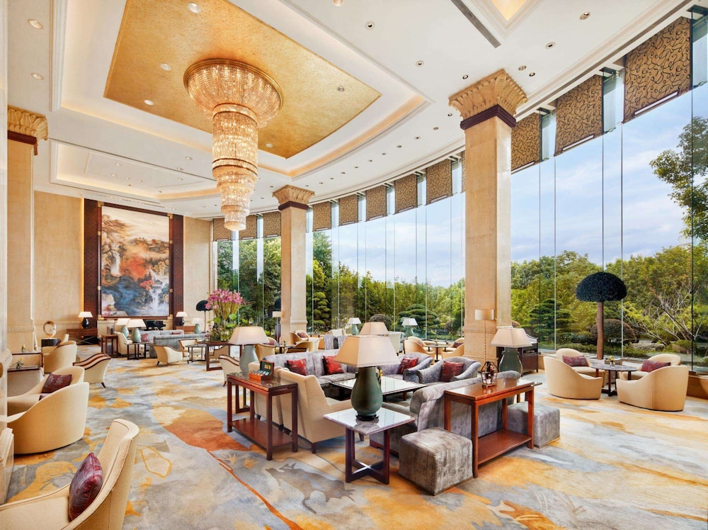 Pudong Shangri-La, Shanghai — Restaurant & bars in Shanghai, Shanghai