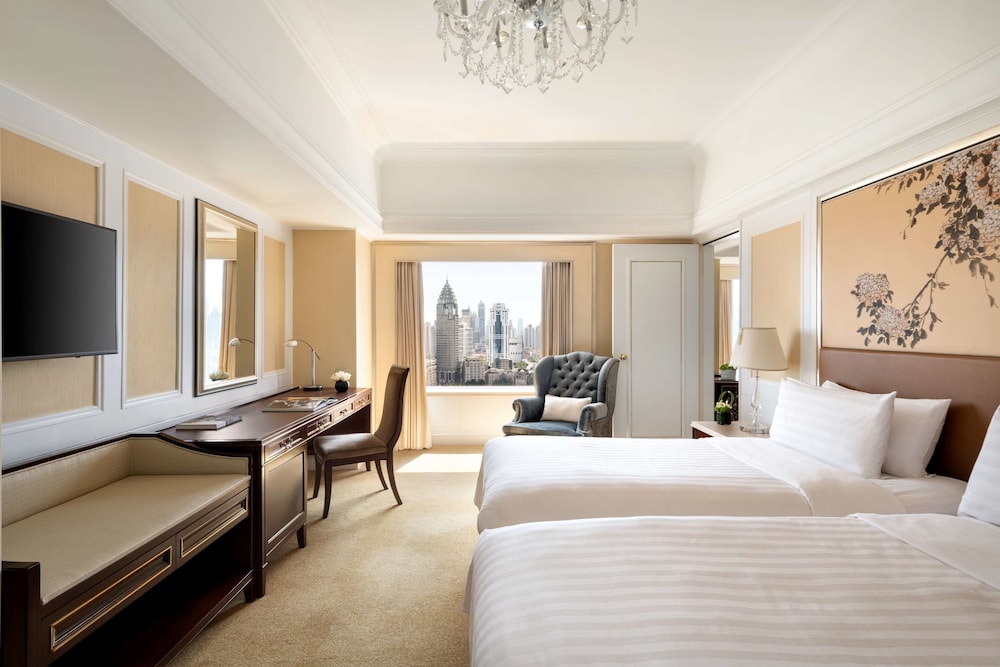 Pudong Shangri-La, Shanghai — Hotel rooms in Shanghai, Shanghai