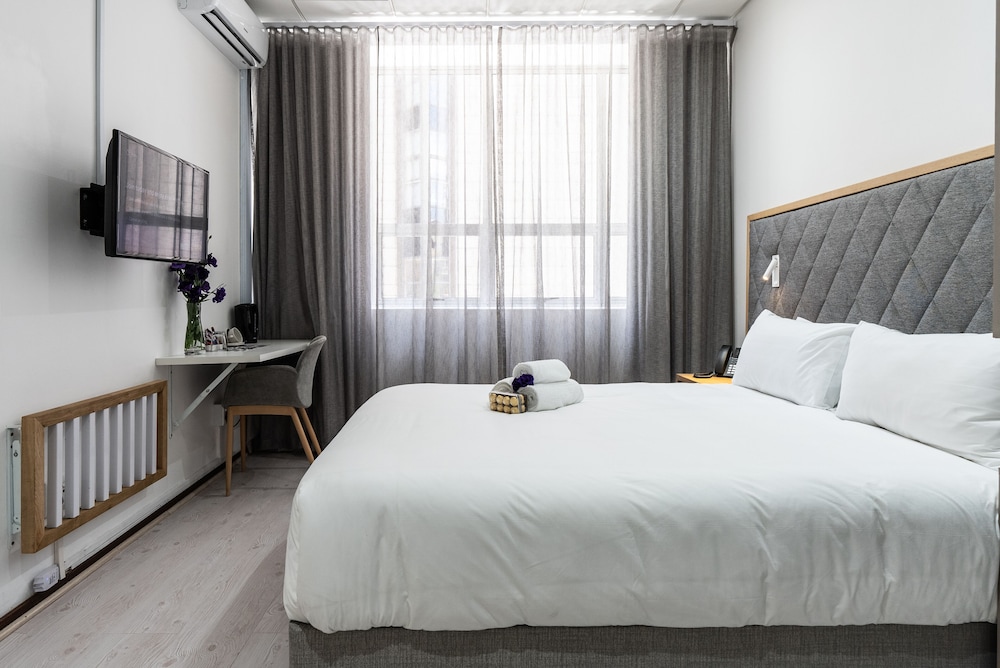 Cape Diamond Boutique Hotel — Hotel rooms in Cape Town, Western Cape