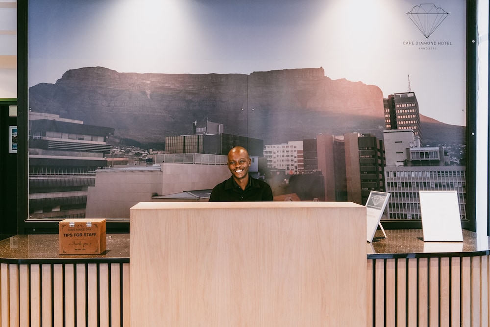 Cape Diamond Boutique Hotel — Hotel building in Cape Town, Western Cape