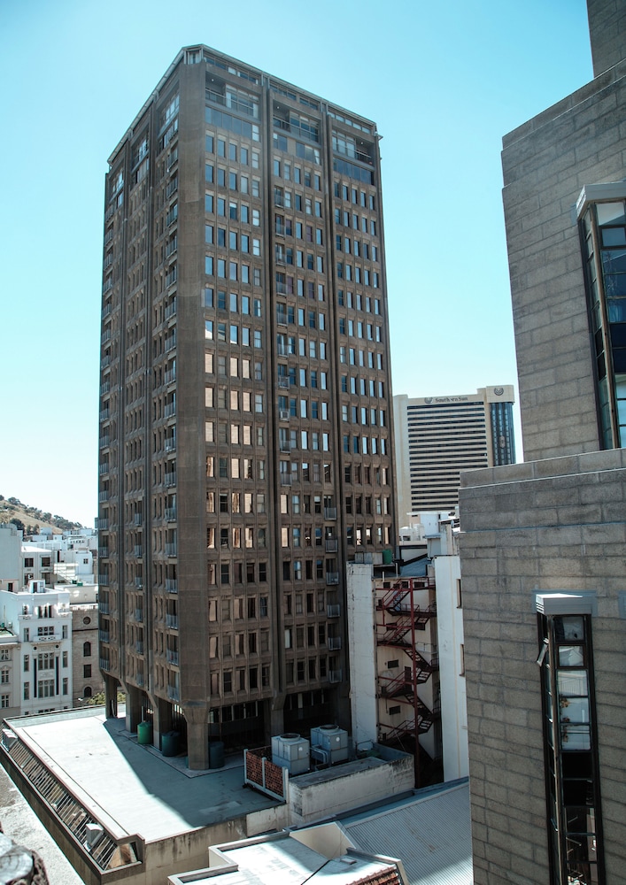 Cape Diamond Boutique Hotel — Hotel building in Cape Town, Western Cape