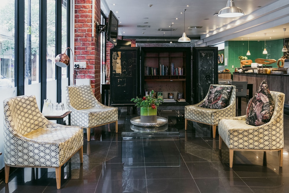 Cape Diamond Boutique Hotel — Restaurant & bars in Cape Town, Western Cape