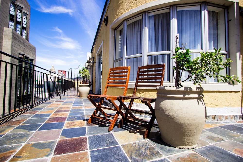 Cape Diamond Boutique Hotel — Hotel building in Cape Town, Western Cape