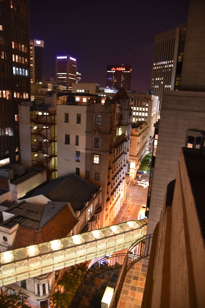 Cape Diamond Boutique Hotel — Hotel building in Cape Town, Western Cape