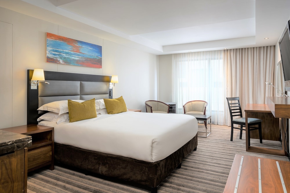 Premier Hotel Cape Town — Hotel rooms in Cape Town, Western Cape