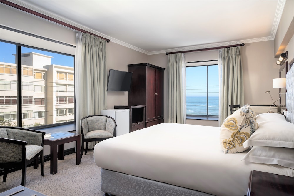 Premier Hotel Cape Town — Hotel rooms in Cape Town, Western Cape