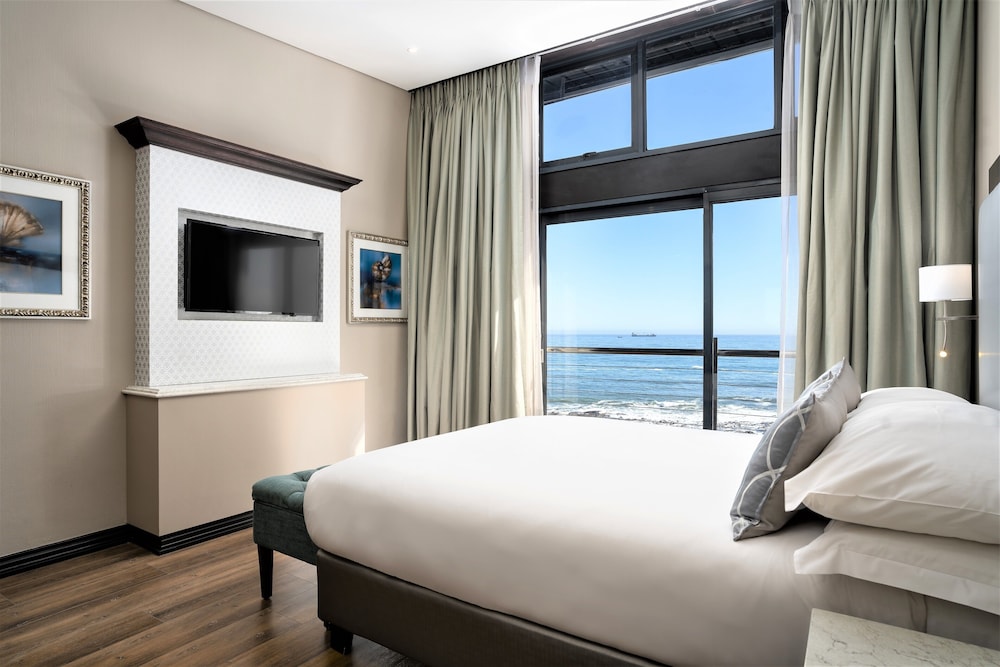Premier Hotel Cape Town — Hotel rooms in Cape Town, Western Cape
