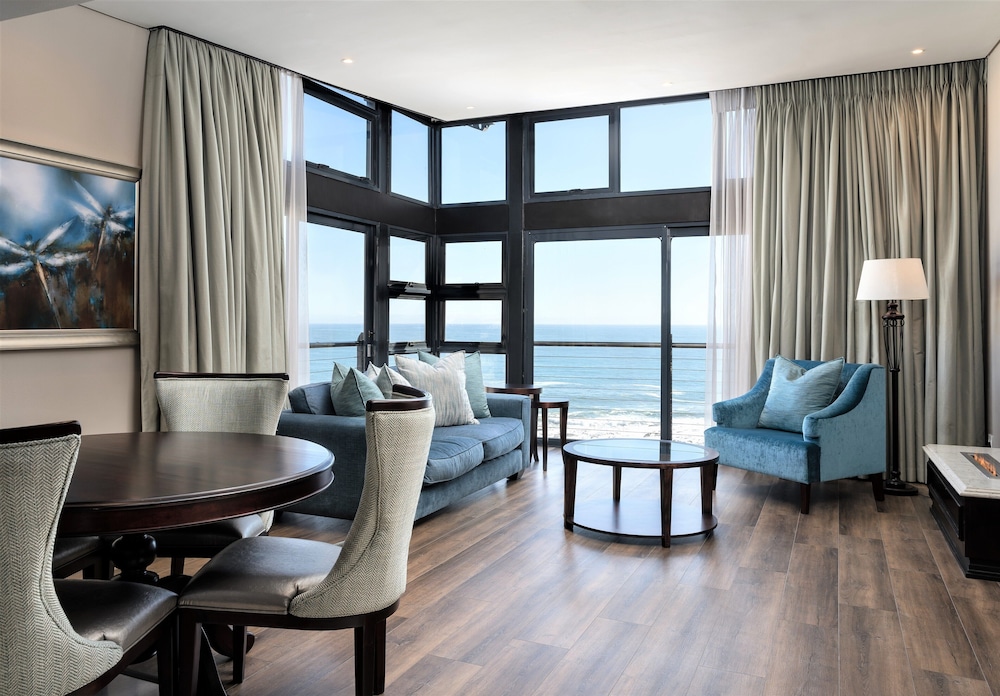 Premier Hotel Cape Town — Hotel rooms in Cape Town, Western Cape