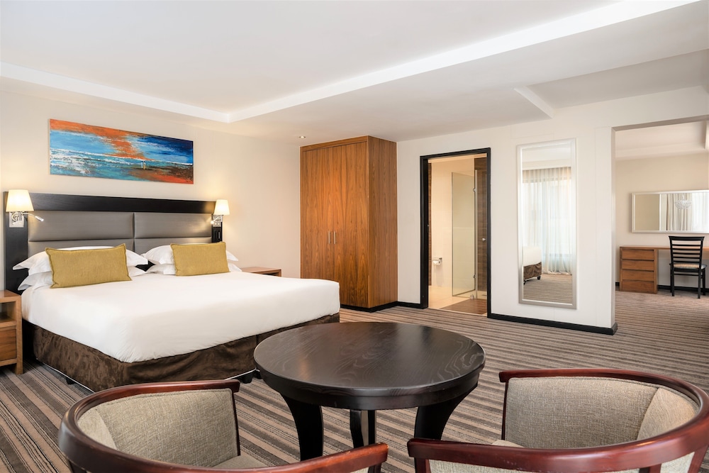 Premier Hotel Cape Town — Hotel rooms in Cape Town, Western Cape