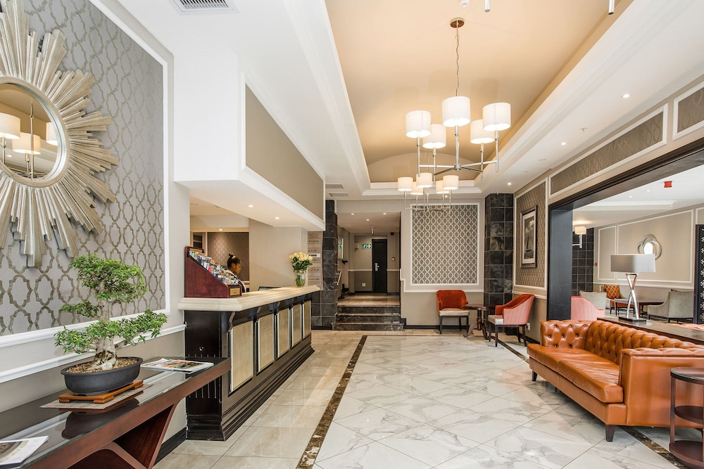 Premier Hotel Cape Town — Hotel building in Cape Town, Western Cape