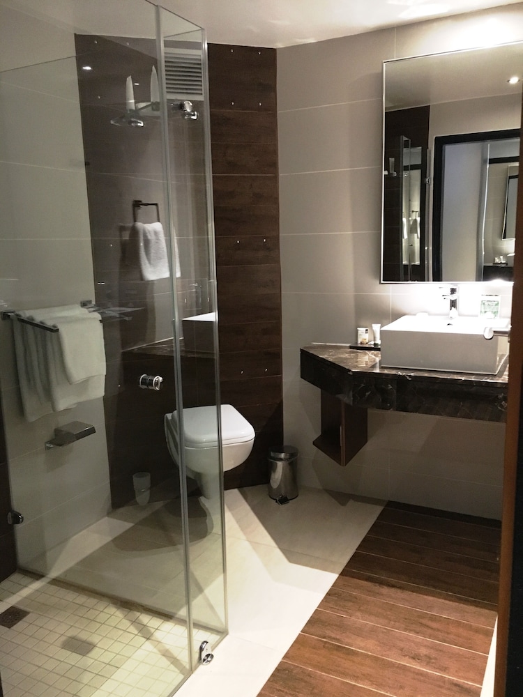 Premier Hotel Cape Town — Hotel rooms in Cape Town, Western Cape