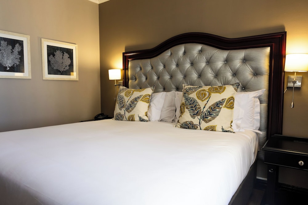 Premier Hotel Cape Town — Hotel rooms in Cape Town, Western Cape