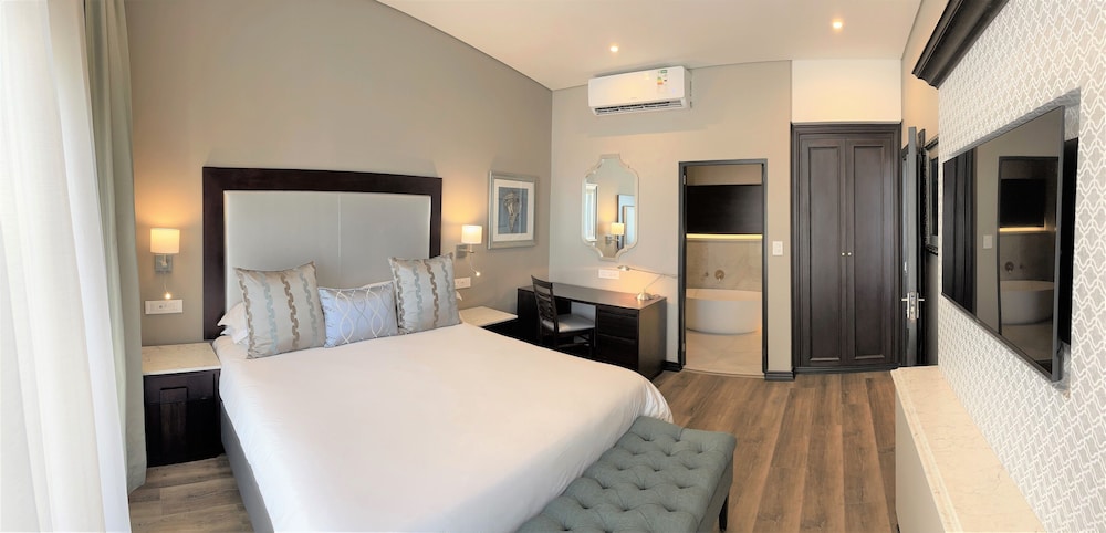 Premier Hotel Cape Town — Hotel rooms in Cape Town, Western Cape