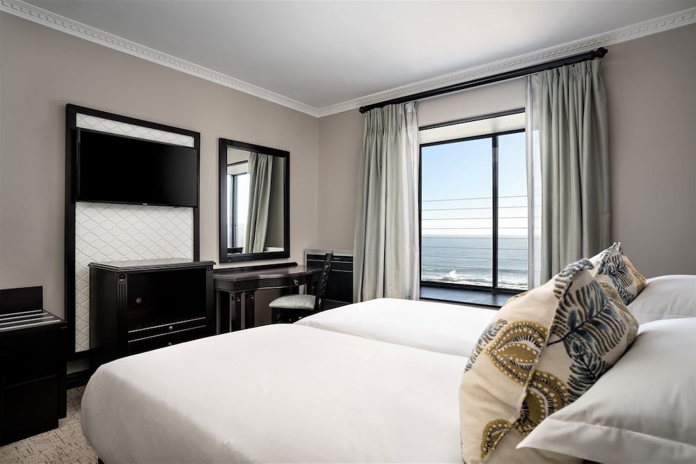 Premier Hotel Cape Town — Hotel rooms in Cape Town, Western Cape