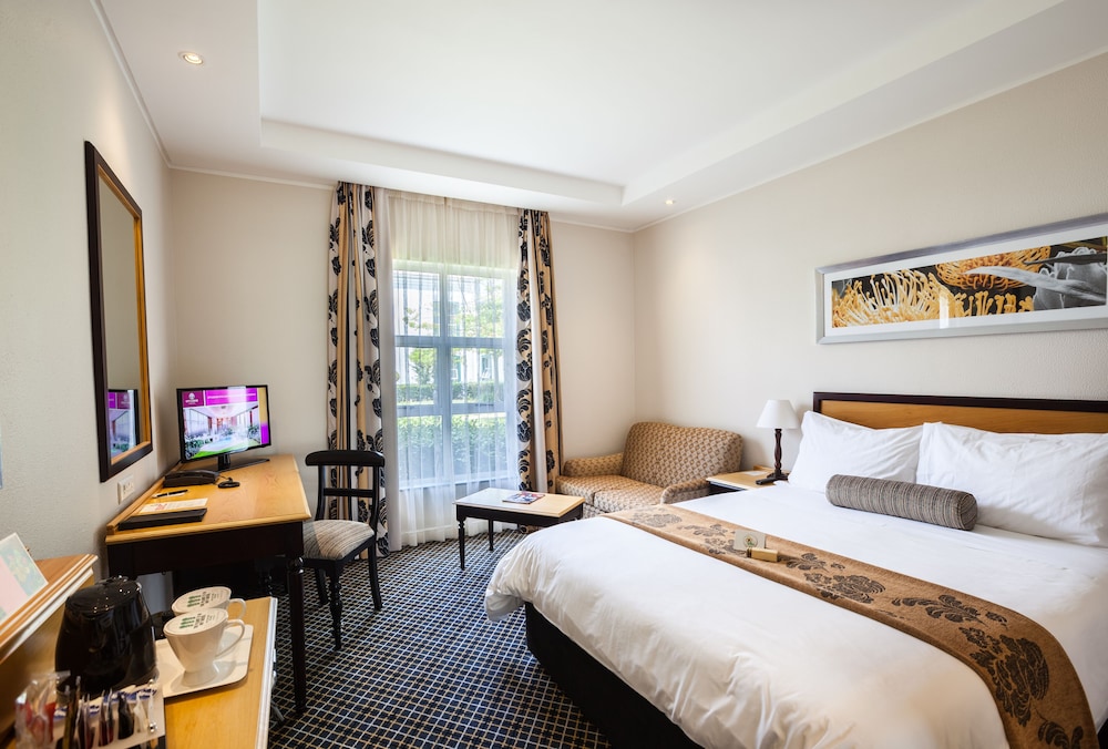 City Lodge Hotel GrandWest — Hotel rooms in Cape Town, Western Cape