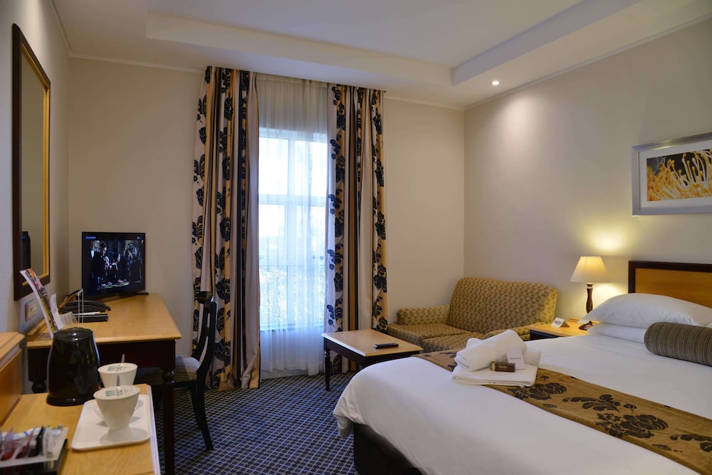 City Lodge Hotel GrandWest — Hotel rooms in Cape Town, Western Cape
