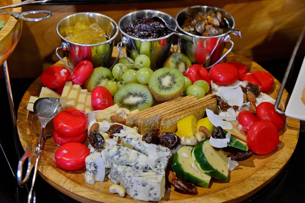 City Lodge Hotel GrandWest — Restaurant & bars in Cape Town, Western Cape