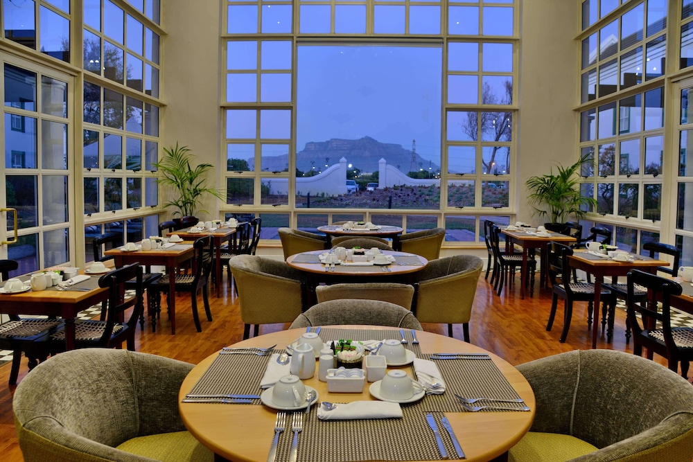 City Lodge Hotel GrandWest — Restaurant & bars in Cape Town, Western Cape