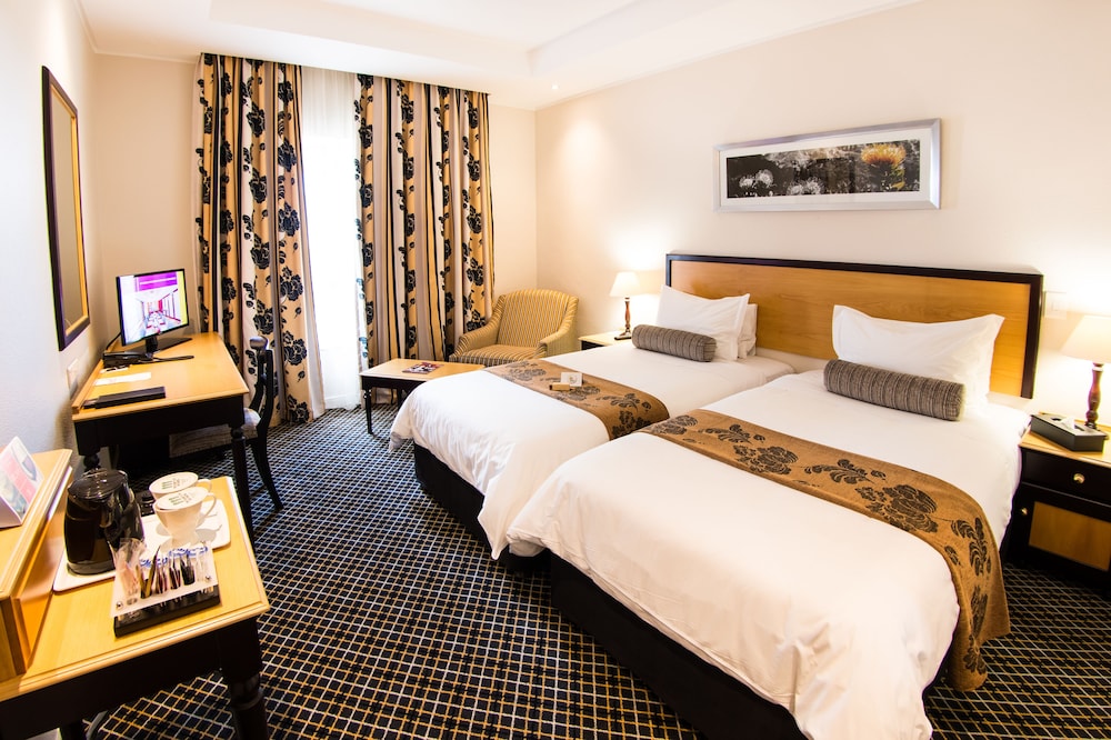 City Lodge Hotel GrandWest — Hotel rooms in Cape Town, Western Cape