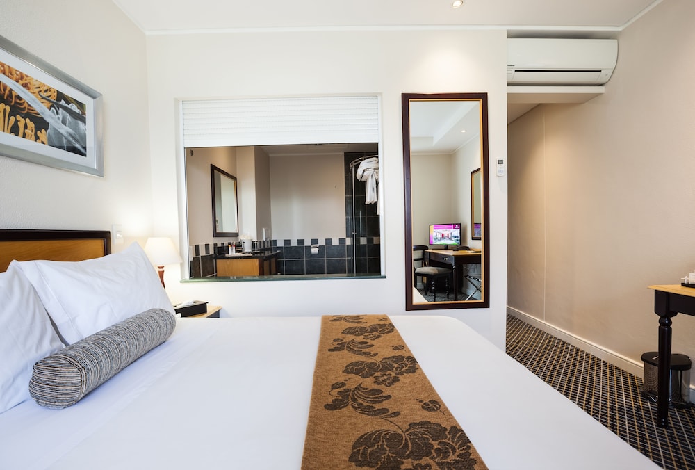 City Lodge Hotel GrandWest — Hotel rooms in Cape Town, Western Cape