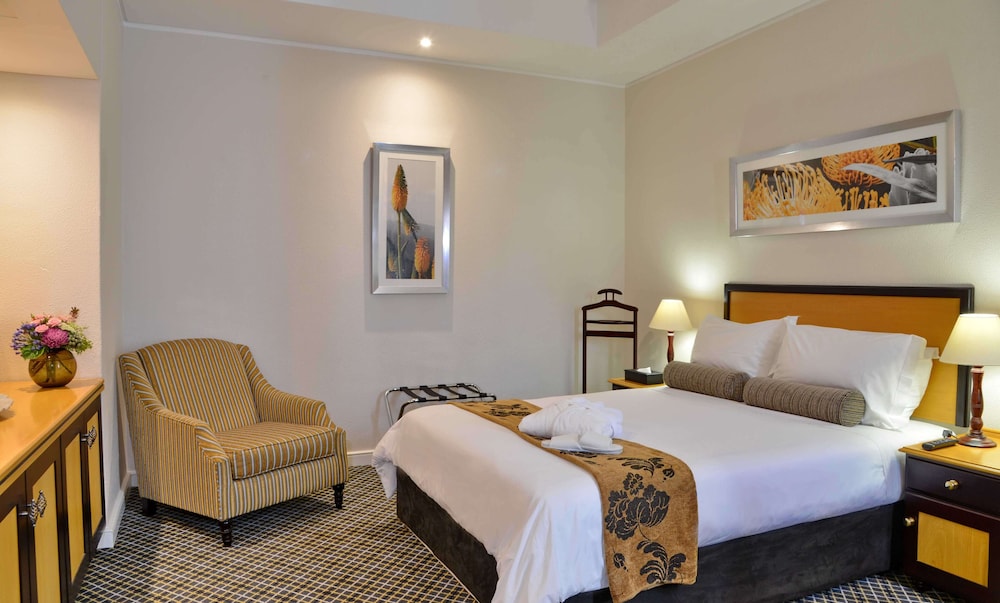 City Lodge Hotel GrandWest — Hotel rooms in Cape Town, Western Cape