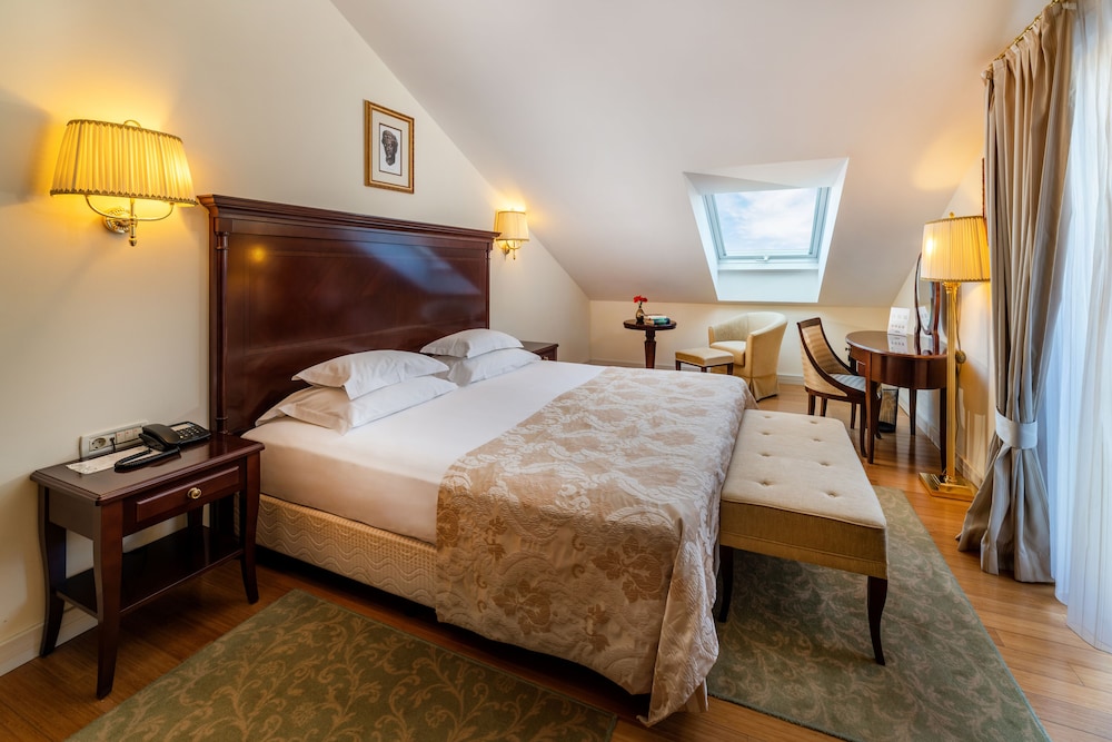 Hotel President Solin — Hotel rooms in Solin, Split-Dalmatia