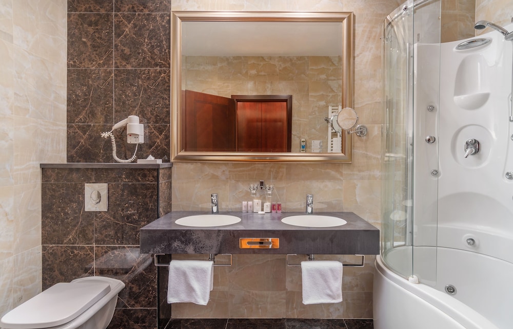 Hotel President Solin — Hotel rooms in Solin, Split-Dalmatia
