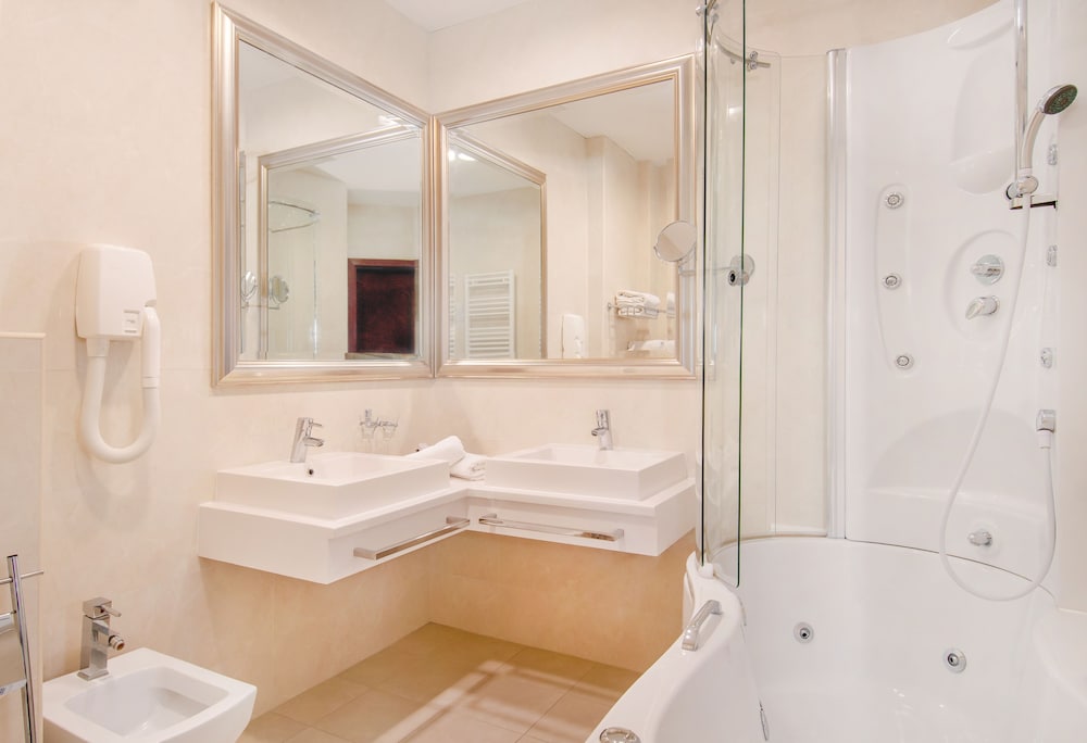 Hotel President Solin — Hotel rooms in Solin, Split-Dalmatia