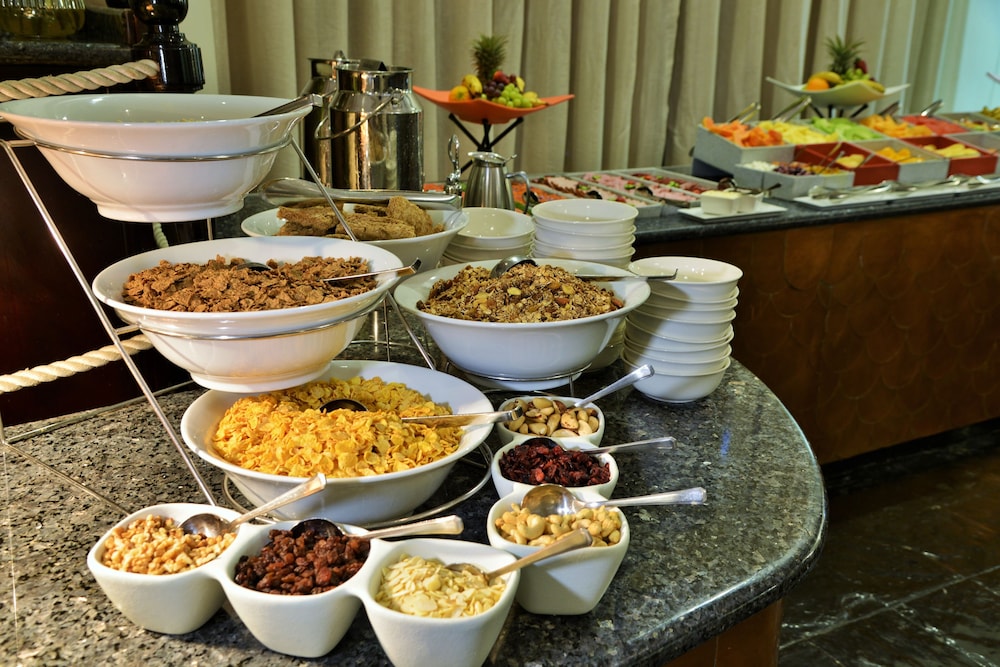 The Commodore Hotel — Restaurant & bars in Cape Town, Western Cape