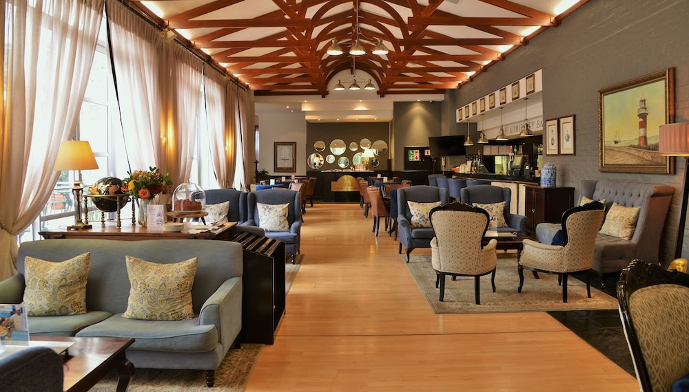 The Commodore Hotel — Restaurant & bars in Cape Town, Western Cape