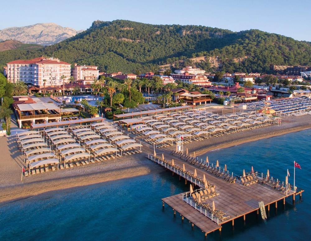 Akka Alinda Hotel — Beach in Kemer