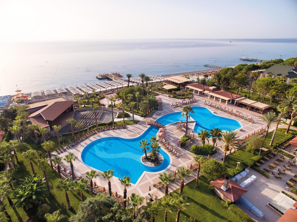 Akka Alinda Hotel — Swimming pool in Kemer