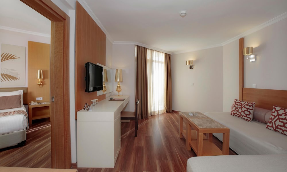 Akka Alinda Hotel — Hotel rooms in Kemer