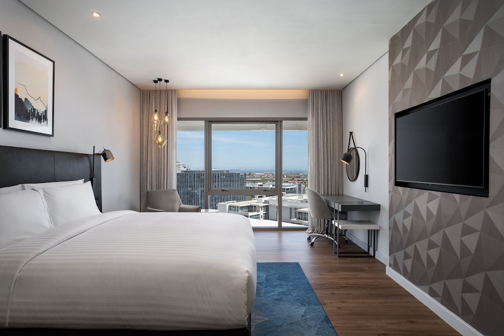 Cape Town Marriott Hotel Crystal Towers — Hotel rooms in Cape Town, Western Cape