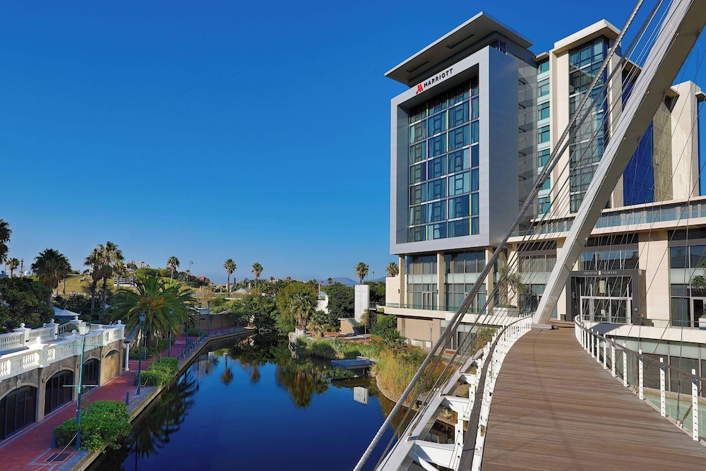 Cape Town Marriott Hotel Crystal Towers — Hotel building in Cape Town, Western Cape
