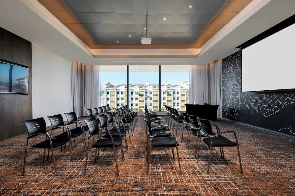 Cape Town Marriott Hotel Crystal Towers — Hotel building in Cape Town, Western Cape