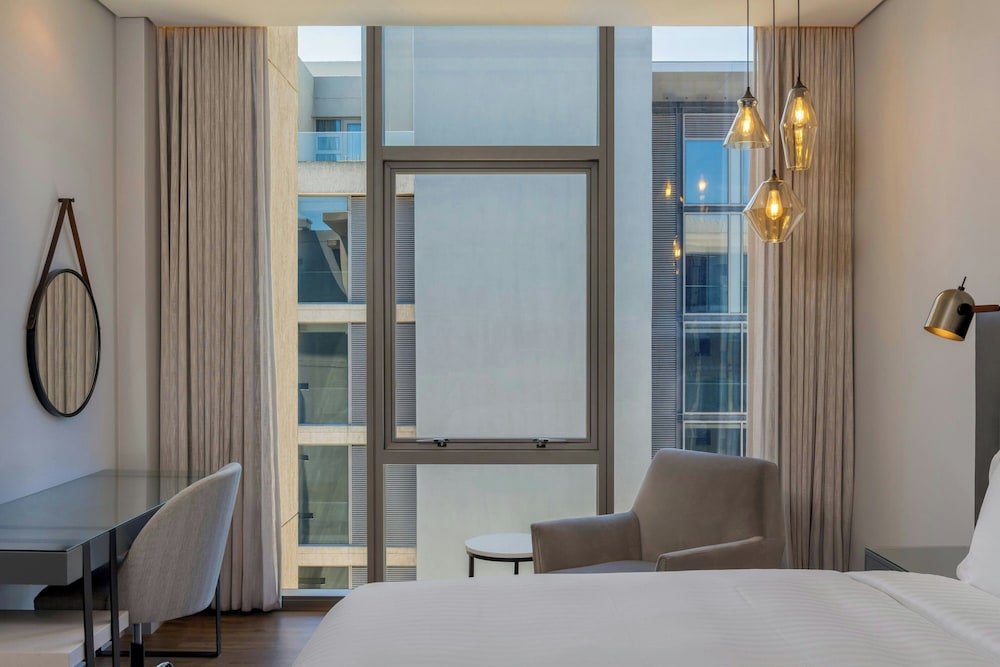 Cape Town Marriott Hotel Crystal Towers — Hotel rooms in Cape Town, Western Cape