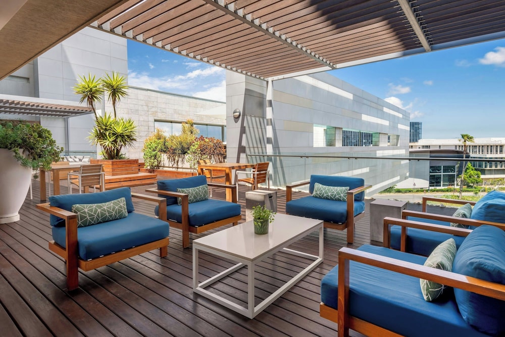 Cape Town Marriott Hotel Crystal Towers — Hotel building in Cape Town, Western Cape
